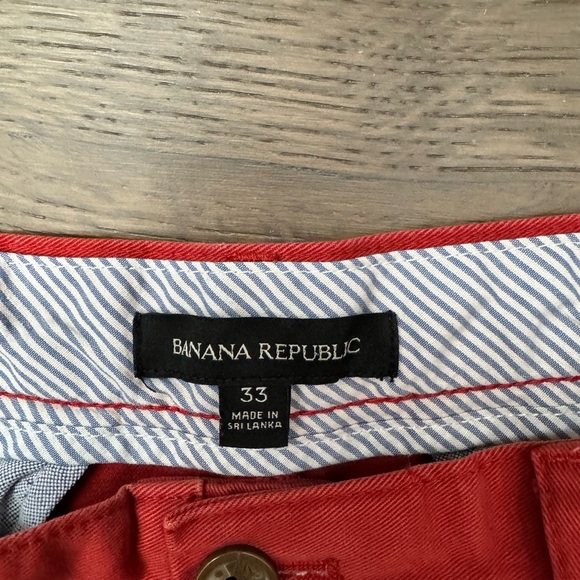 Banana Republic Sailor Red Men's Flat Front Shorts - Picture 2 of 4